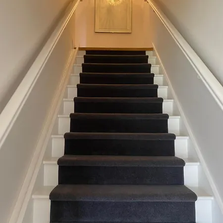 Cozy In Modern - Perfect Location * Dublin