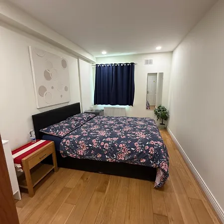 Cozy In Modern - Perfect Location *