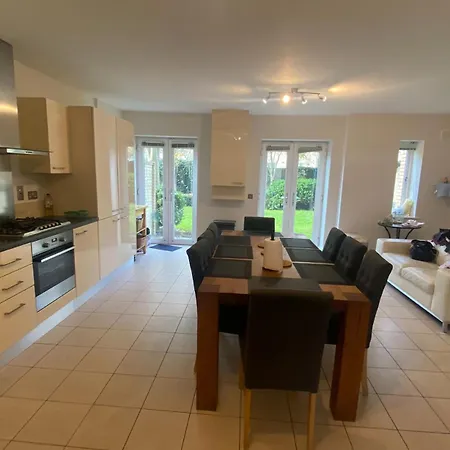 Cozy In Modern - Perfect Location Guest house *