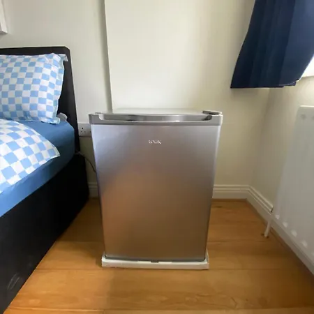 Cozy In Modern - Perfect Location *